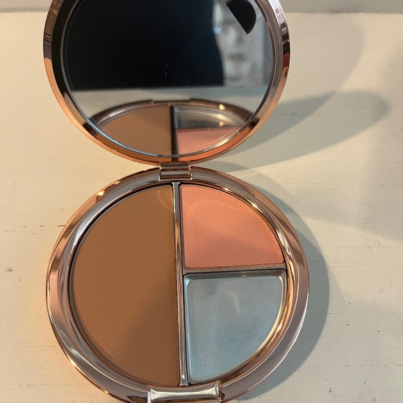 Bobbi Brown Face and Chhek Palette - Picture 1 of 1